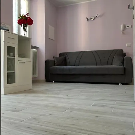 Casa Castellana 1 E Casa Castellana 2 Sala Comacina