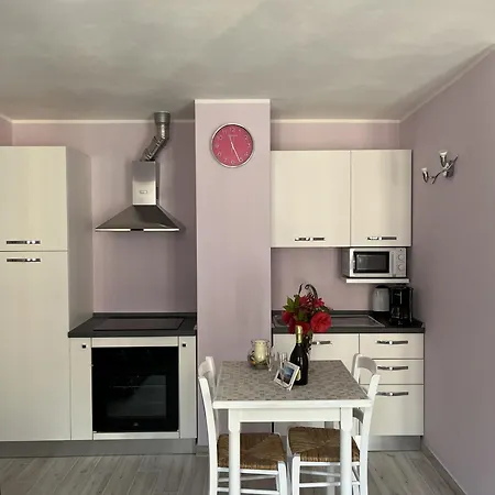 Casa Castellana 1 E Casa Castellana 2 Sala Comacina