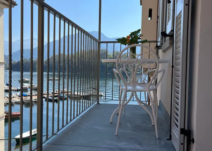 Casa Castellana 1 E Casa Castellana 2 Sala Comacina