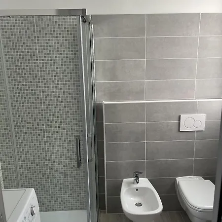 Casa Castellana 1 E Casa Castellana 2 Sala Comacina