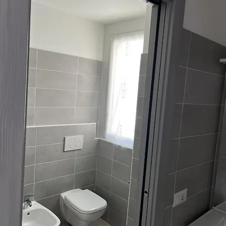 Casa Castellana 1 E Casa Castellana 2 *