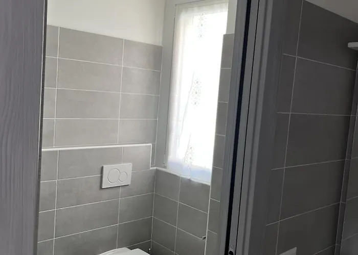 Casa Castellana 1 E Casa Castellana 2 *