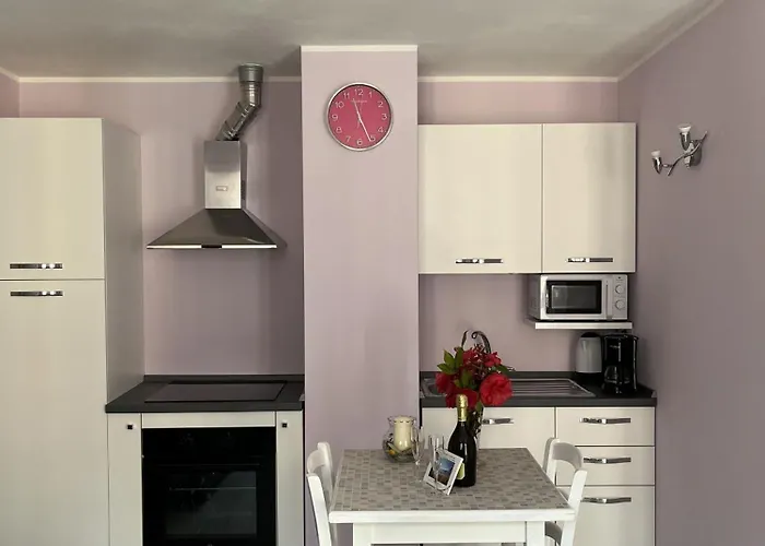 Casa Castellana 1 E Casa Castellana 2 Sala Comacina